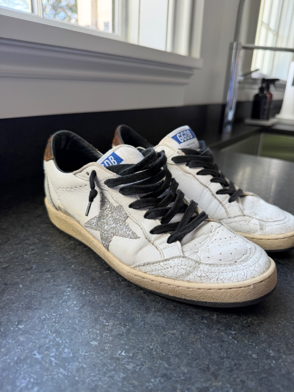 Golden Goose White Leather Low-Top Sneakers with Black Laces - Picture 4 of 8